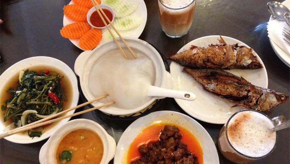 Ambuyat Makanan