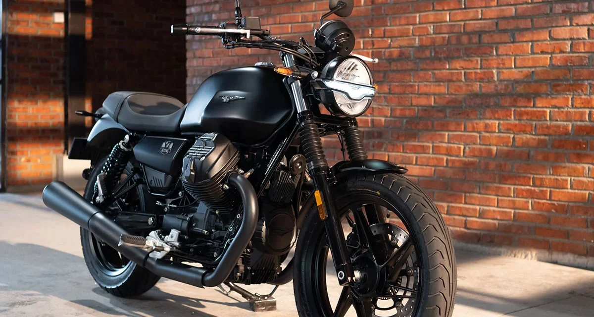 Moto Guzzi V7 Stone, Bergaya Retro Dengan Performa Tinggi