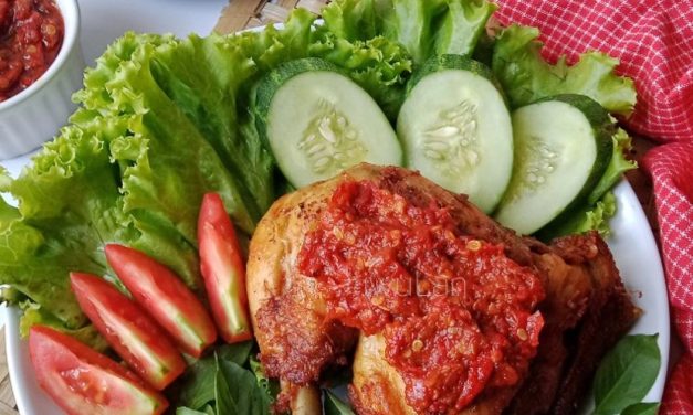 Ayam Penyet Lamongan Kuliner Wajib Yang Harus Kamu Cobain